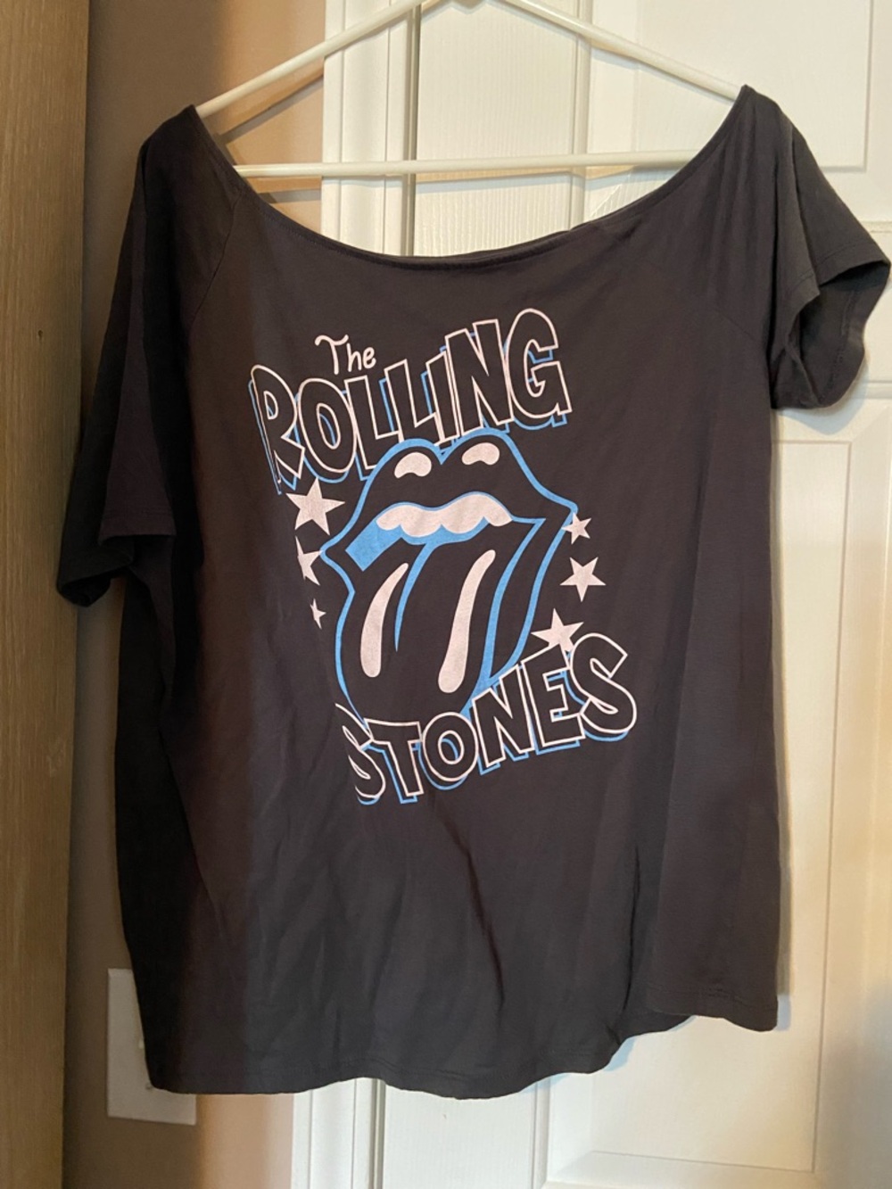 torrid Black Rolling Stones Graphic Off The ShoulderTee with Blue & White Tongue